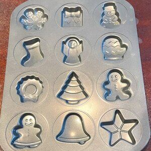 Wilton Christmas cookies baking pan